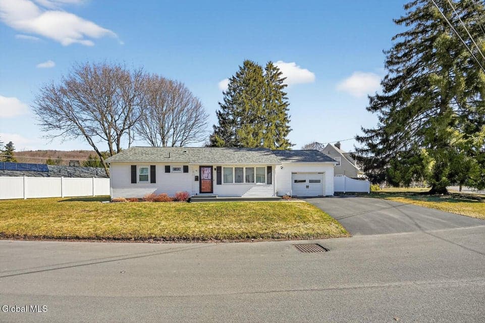 13 S Belmont Circle, Oneonta, NY, photo 3