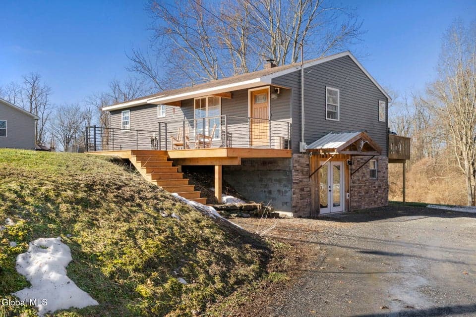 437 Sharptown Road, photo 1