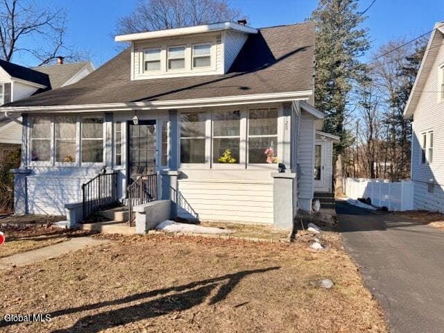 128 Old Loudon Road, photo 2