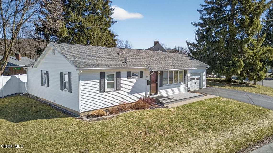 13 S Belmont Circle, Oneonta, NY, photo 4