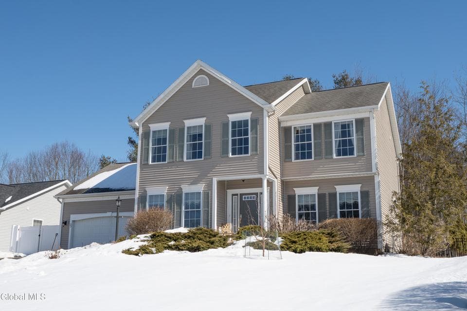 33 Aster Drive, photo 1