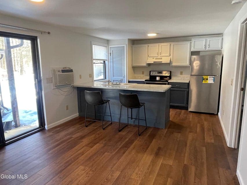 60 Snowberry Road, Malta, NY, photo 5