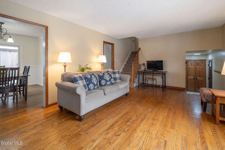 60 Vichy Drive, Saratoga Springs, NY, photo 5