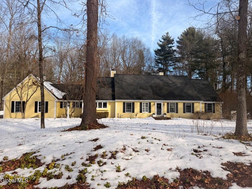 3 Beacon Hill Drive, photo 1