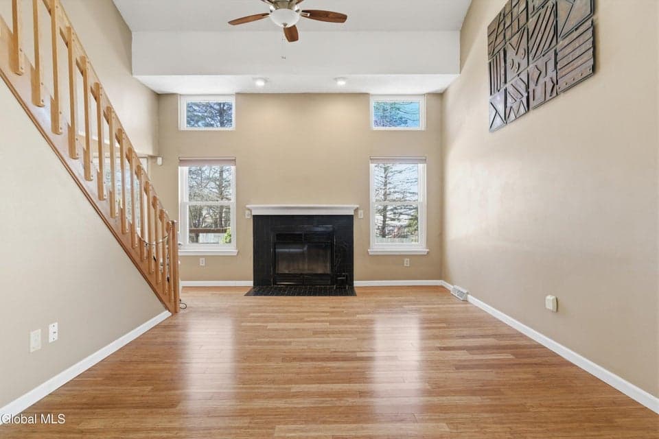 35 Heyden Road, Troy, NY 12180, photo 3