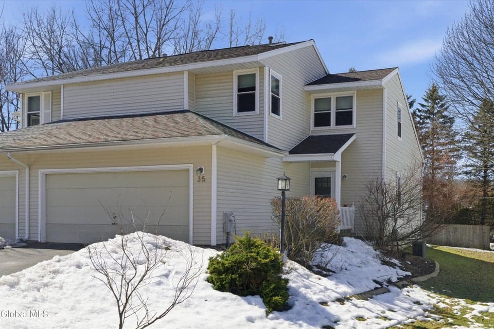 35 Heyden Road, Troy, NY 12180, photo 1