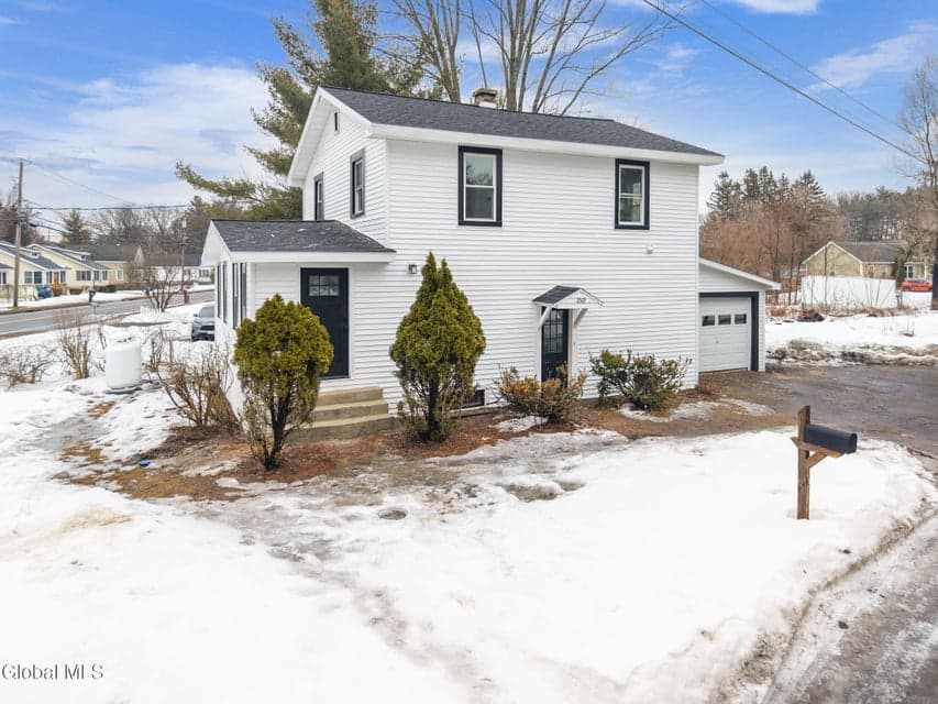 150 Schoolhouse Road, Guilderland, NY, photo 2