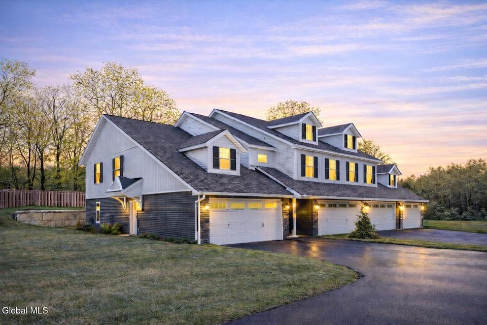 26 Arcadia Court, photo 1
