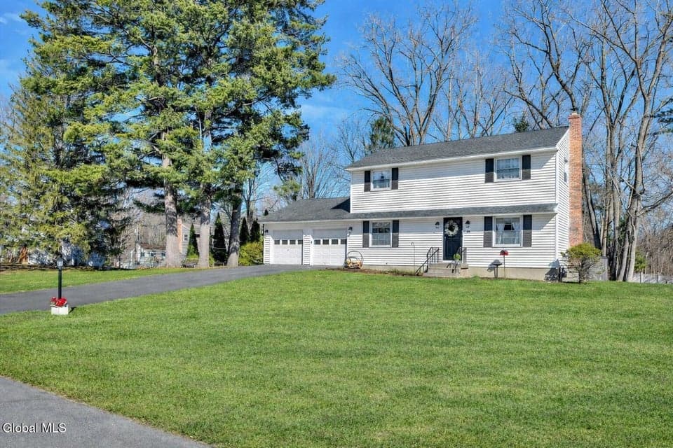 29 Bayberry Drive, photo 2