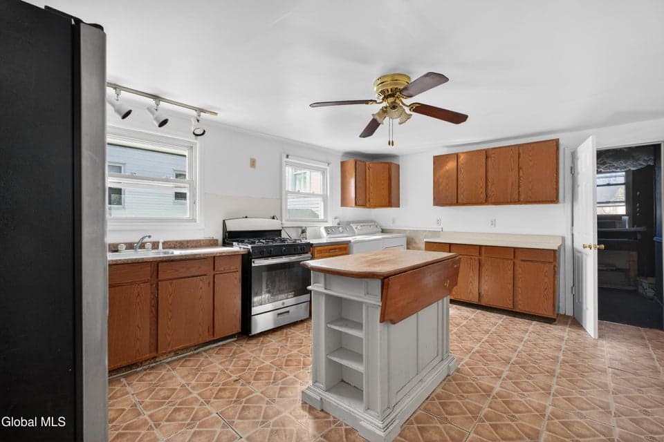 1525 6th Avenue, photo 4