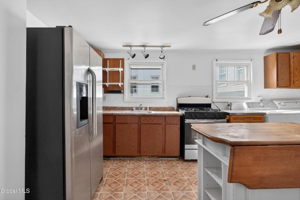 1525 6th Avenue, photo 5