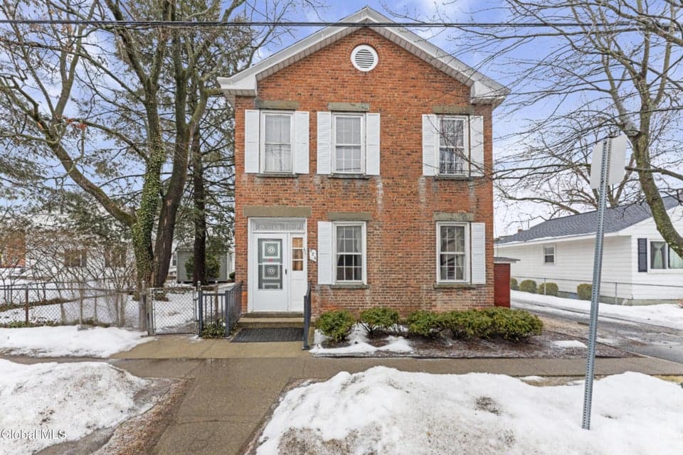 324 2nd Avenue, Watervliet, NY, photo 1