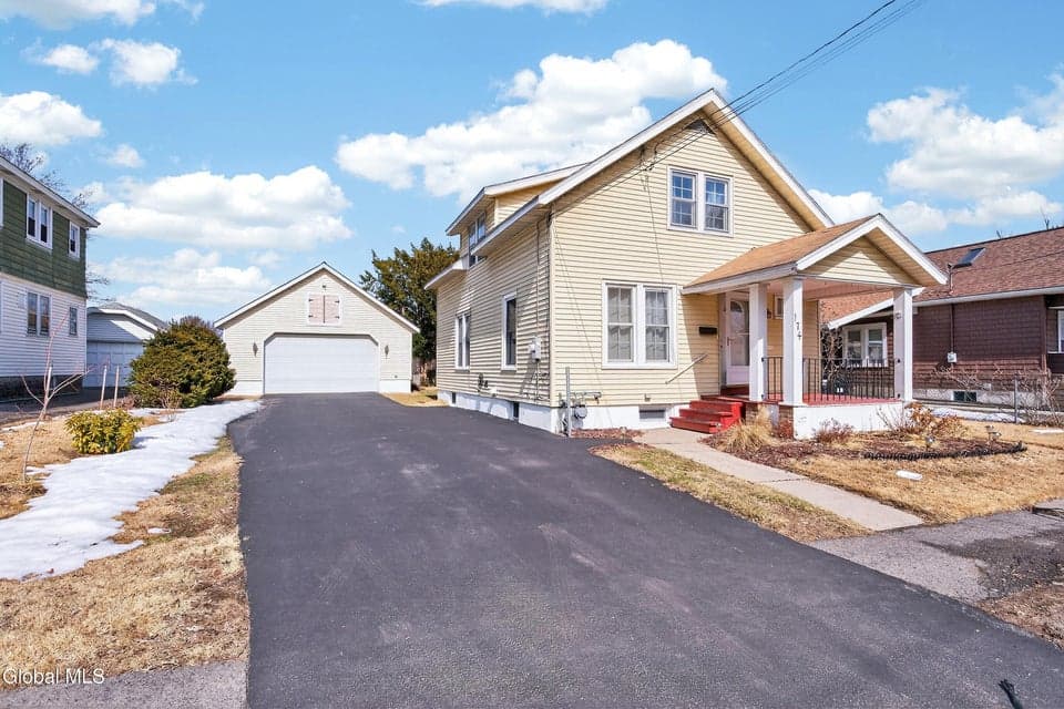 174 6th Street, photo 2