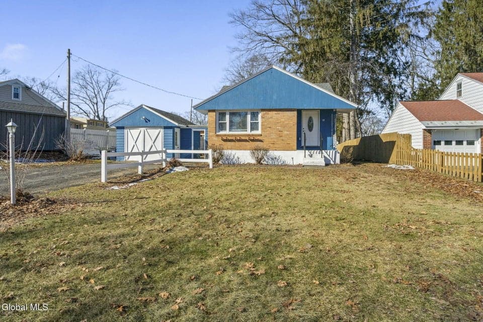 10 Juracka Parkway, photo 1