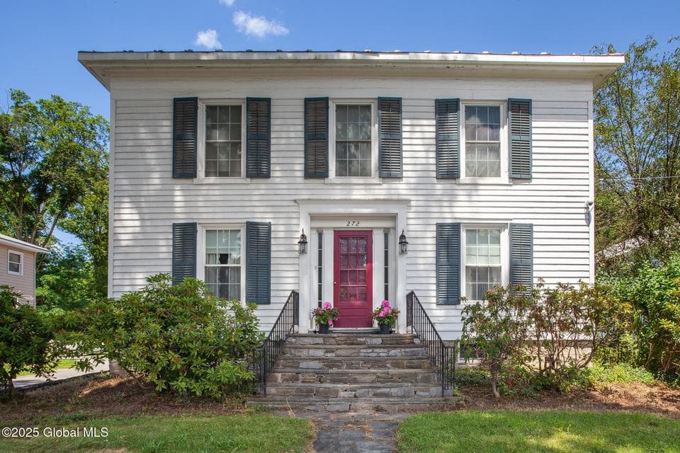 272 Main Street, photo 1