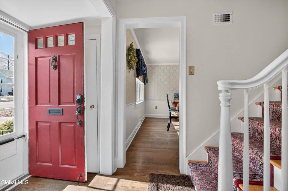 1549 Wyoming Avenue, Niskayuna, NY, photo 2