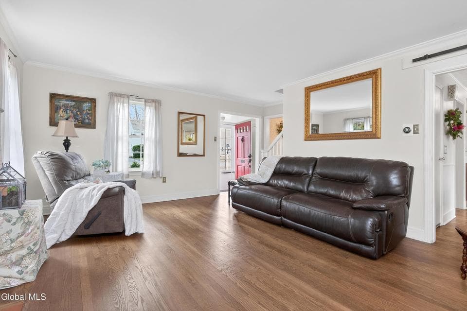 1549 Wyoming Avenue, Niskayuna, NY, photo 3