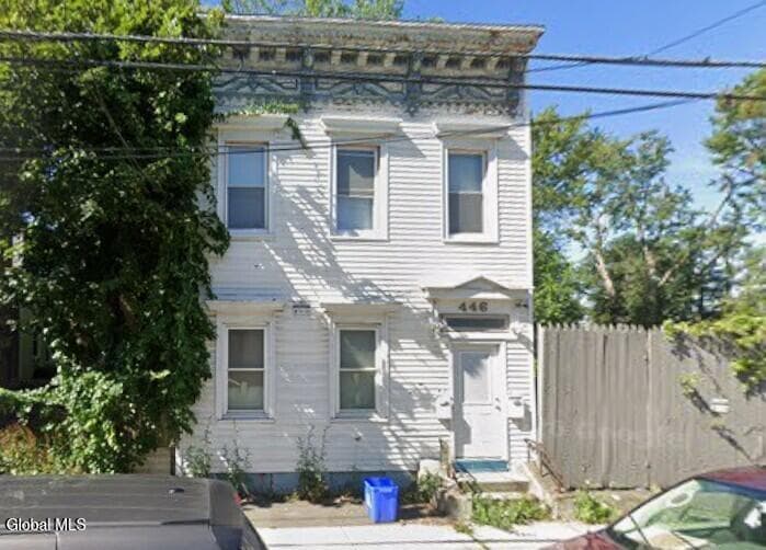 446 1st Street ********