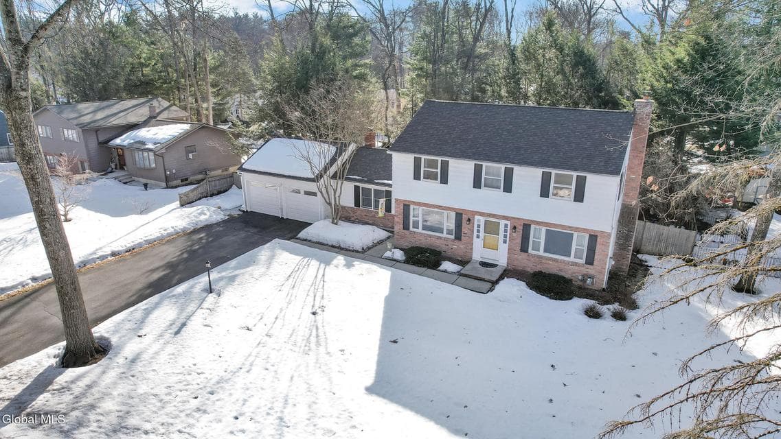 15 Cedarwood Drive, Queensbury, NY, photo 3
