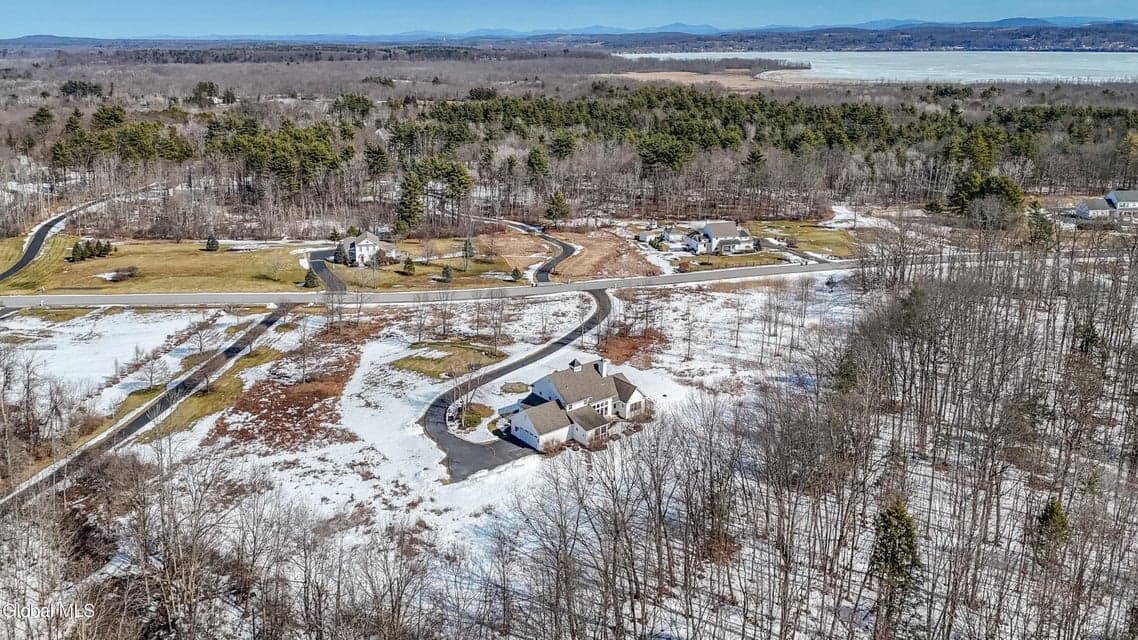 13 Saratoga Farm Road, photo 5