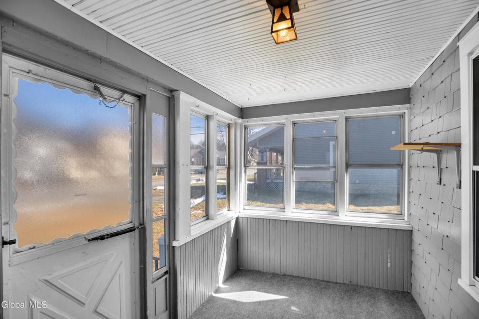 0.24 acres · Single Family Residence, photo 2