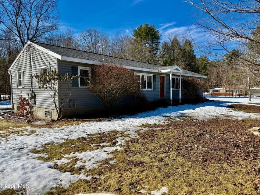 1.42 acres · Duplex, photo 2