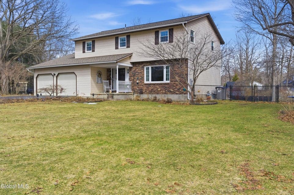 26 Sussex Way, Niskayuna, NY 12309, photo 1