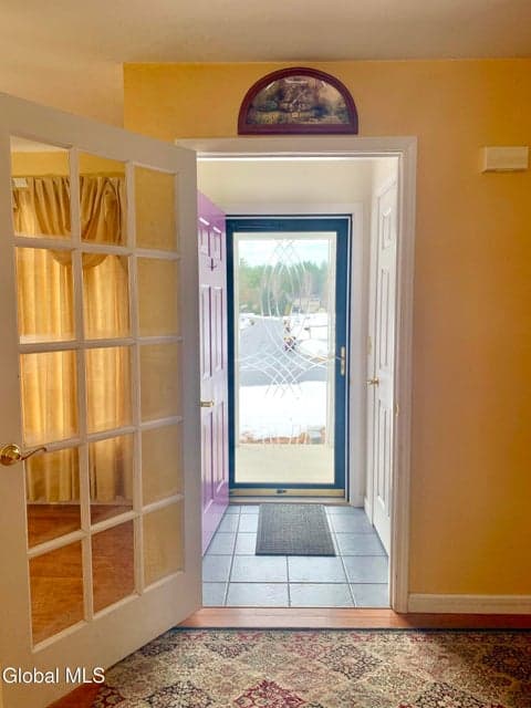 62 Nicole Drive, photo 5