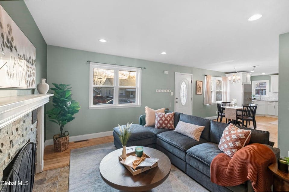 48 Quincy Street, photo 3