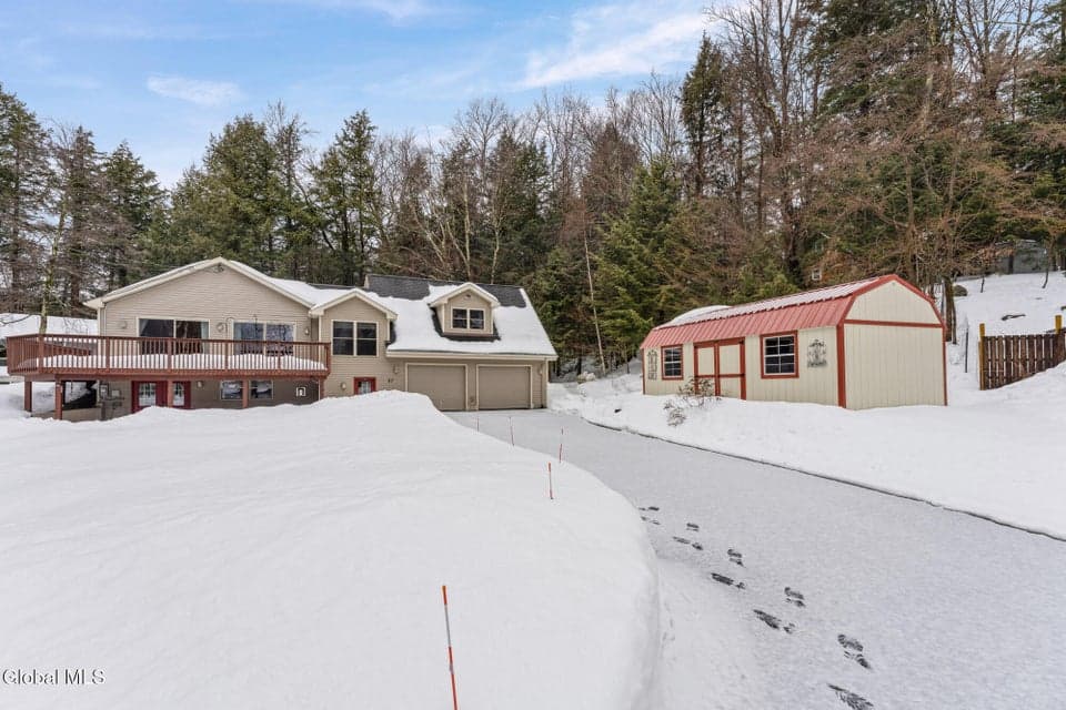 57 N Shore Road, photo 1
