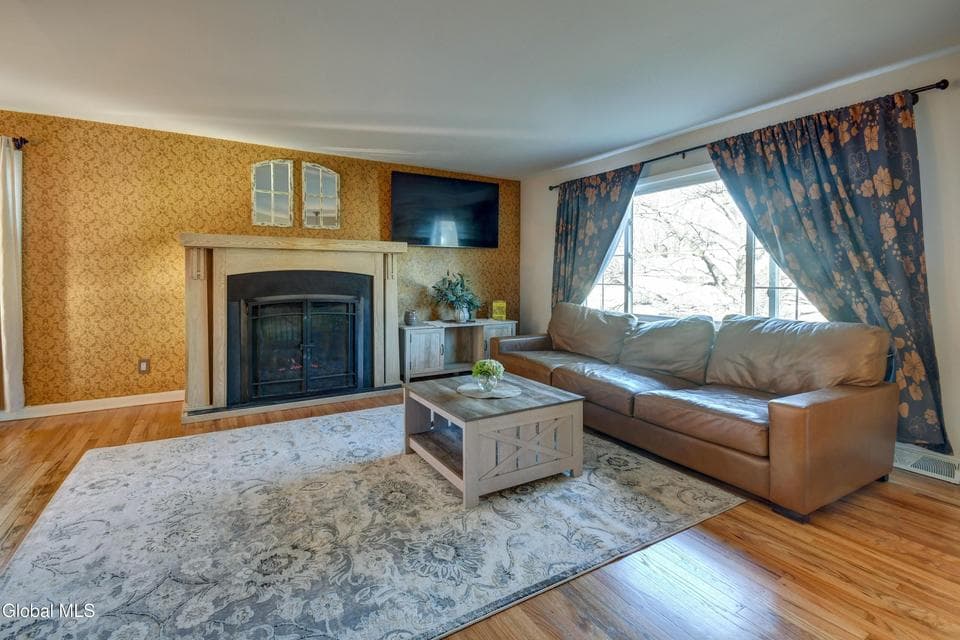 6 Jo Ann Court, photo 5