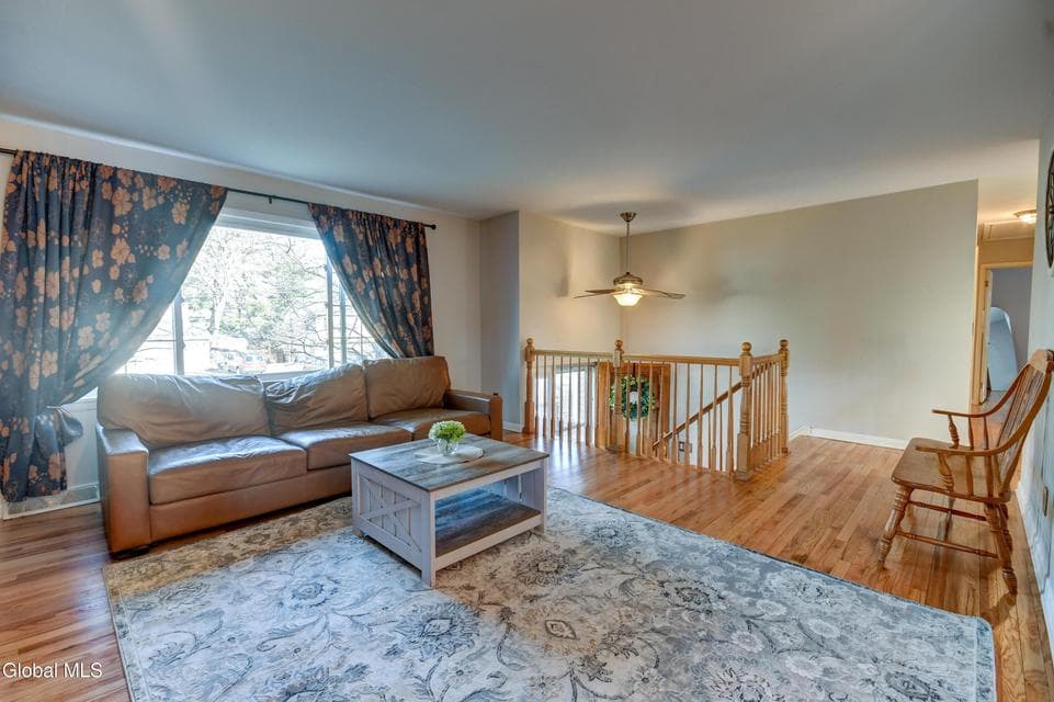 6 Jo Ann Court, photo 4