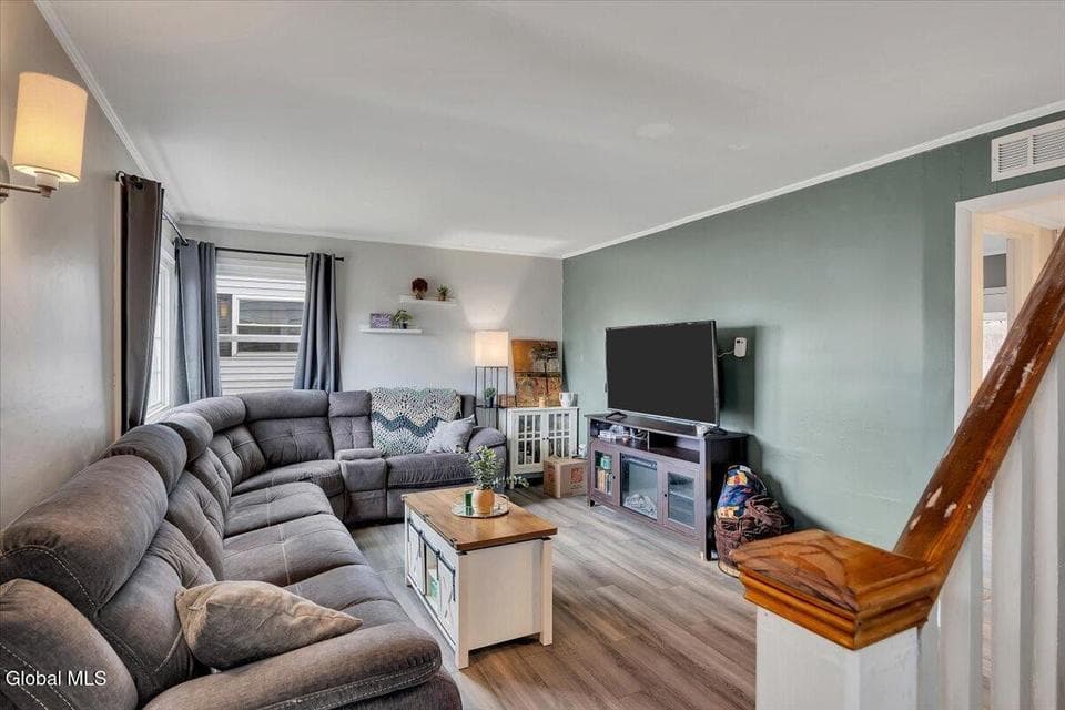 21 Jase Court, Albany, NY, photo 5