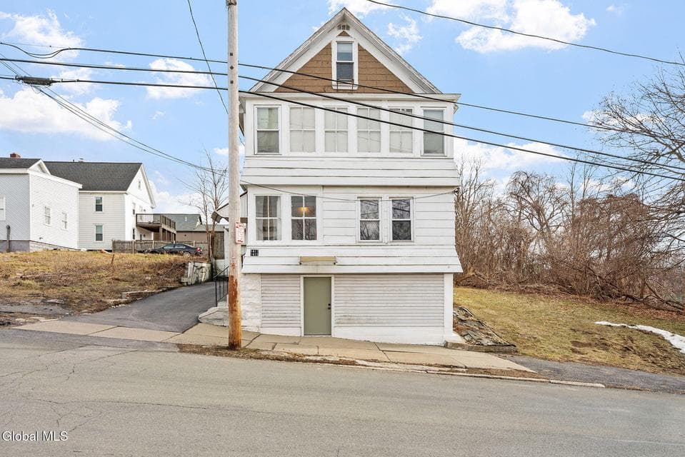 1417 3rd Avenue, photo 1