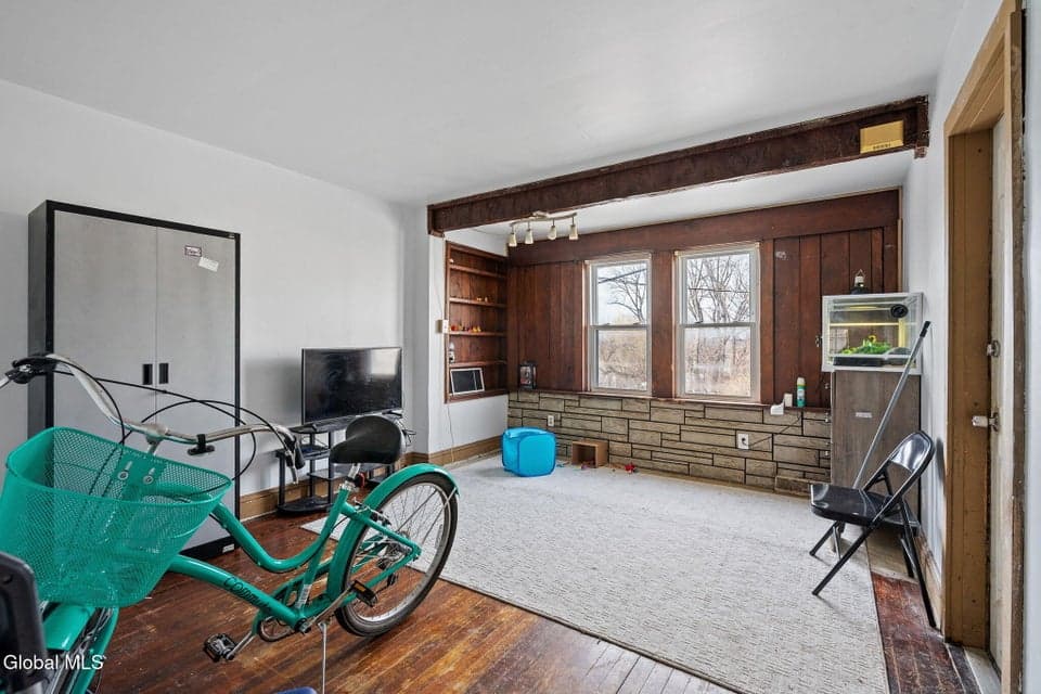 1417 3rd Avenue, photo 3