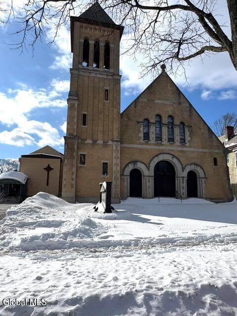 820 Madison Avenue, photo 3