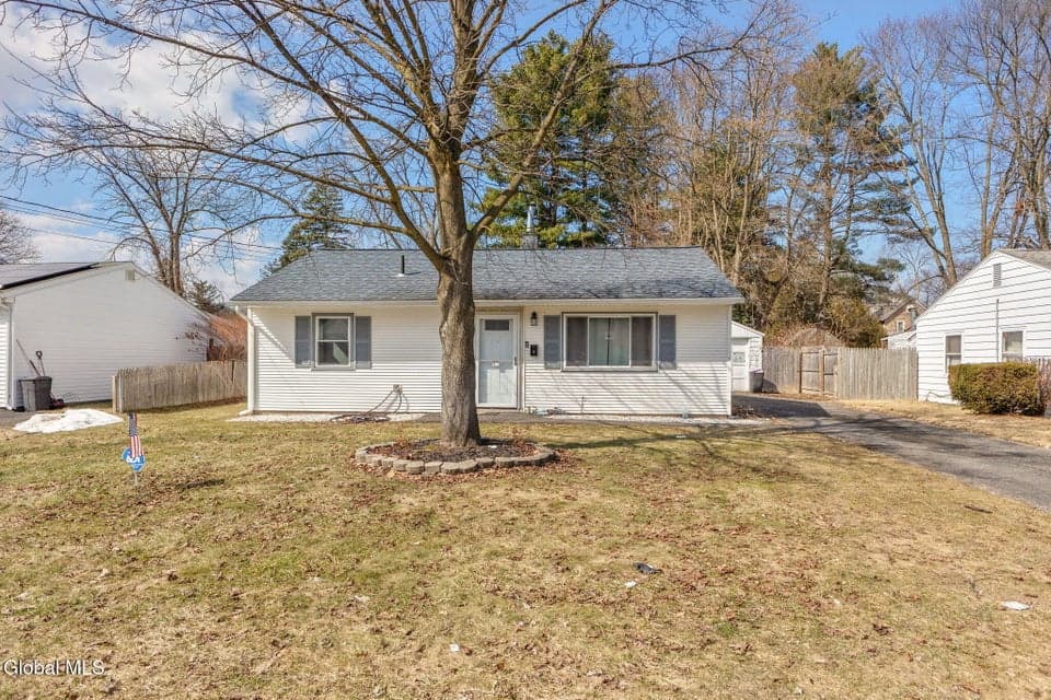 247 Chiswell Road, photo 1