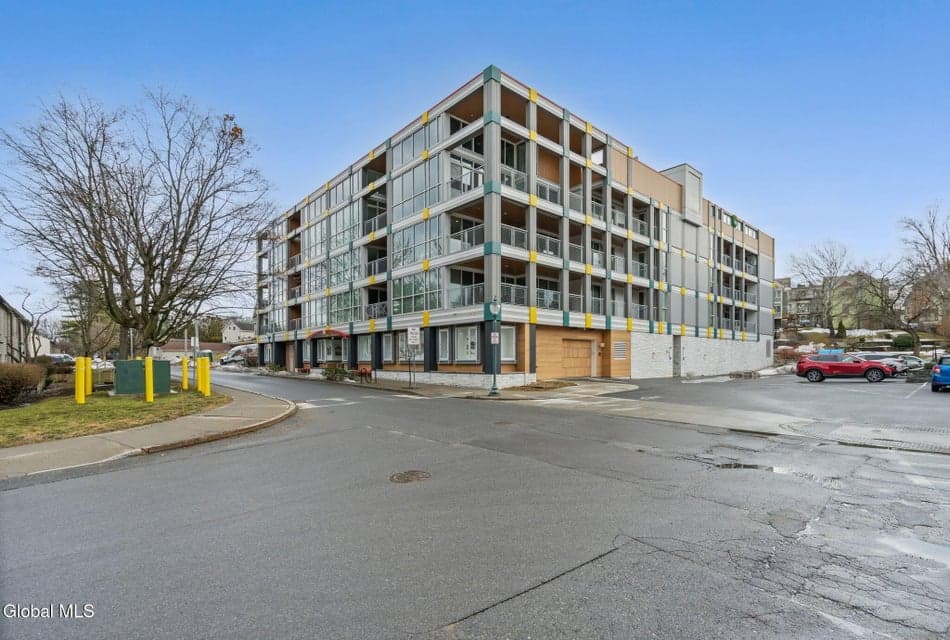 128 Henry Street, photo 1