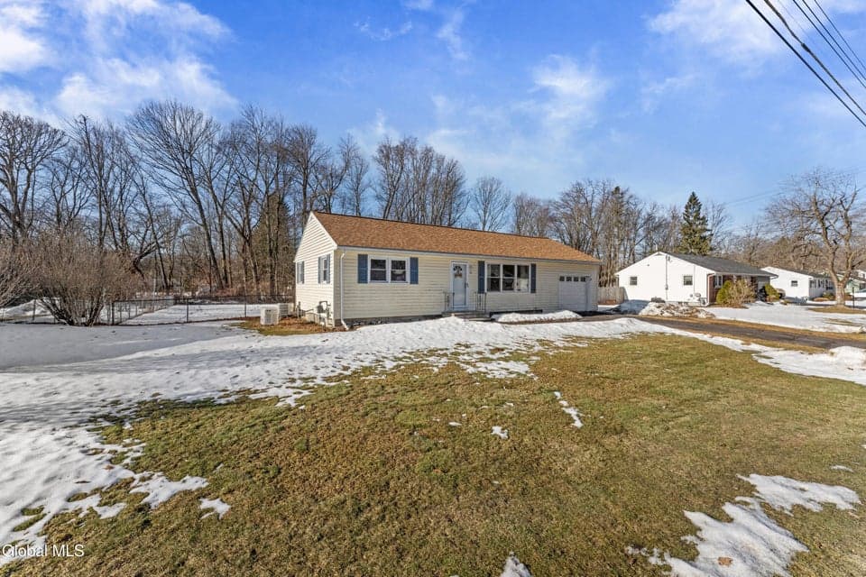 28 Kile Drive, Glenville, NY 12302, photo 3