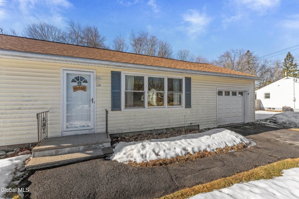 28 Kile Drive, Glenville, NY 12302, photo 4