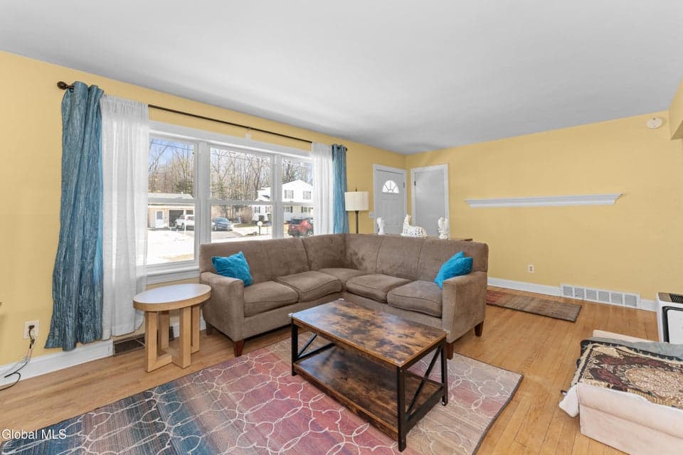 28 Kile Drive, Glenville, NY 12302, photo 5