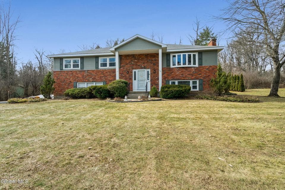 1111 Rosehill Boulevard, Niskayuna, NY, photo 3