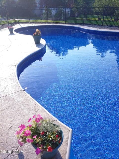 44 Bancker Avenue, photo 5