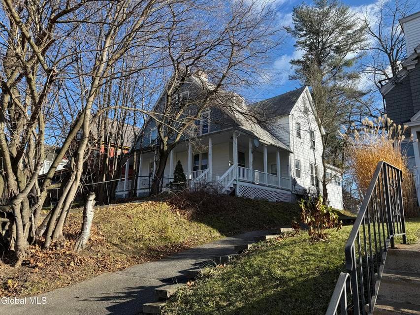 29 S Pine Avenue, photo 2