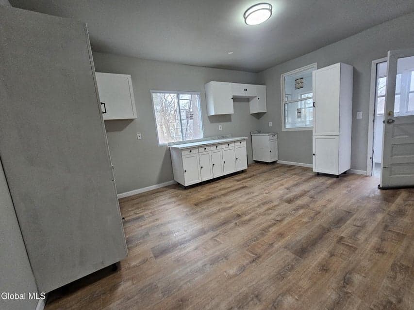 29 S Pine Avenue, photo 4