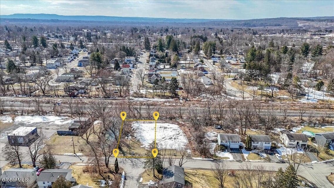 0.32 acres · Unimproved Land, photo 1