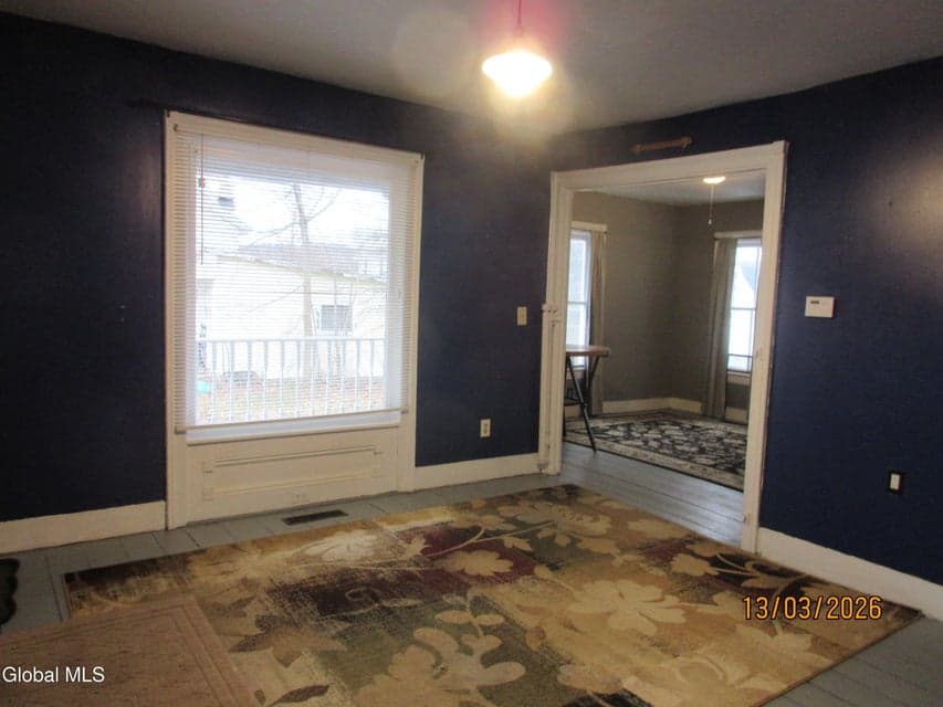 17 S Maple Street, photo 4