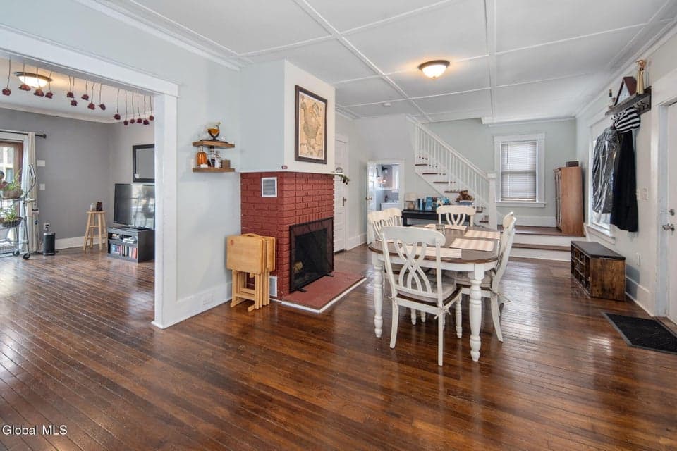 505 Bedford Road, photo 2
