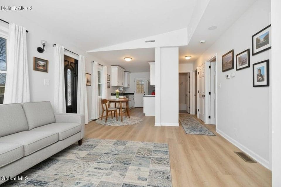 40 Sherwood Drive, Colonie, NY, photo 4