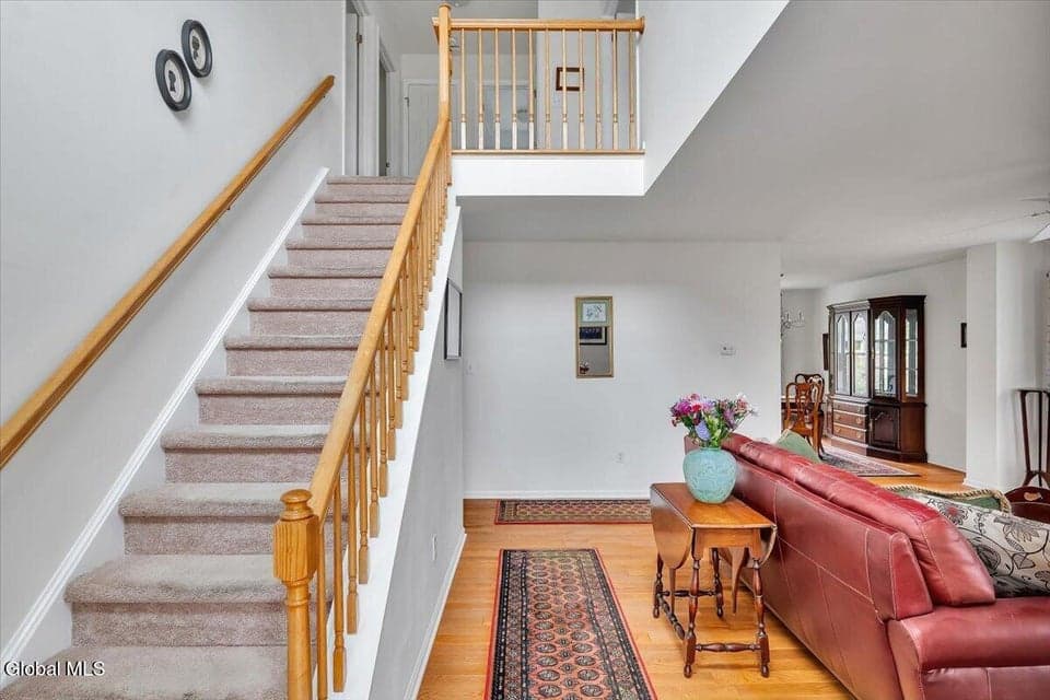 33 Harwick Drive, photo 4